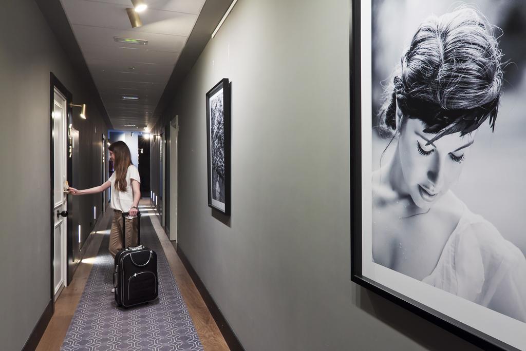 One Shot Reina Victoria Hotell Valencia Exteriör bild